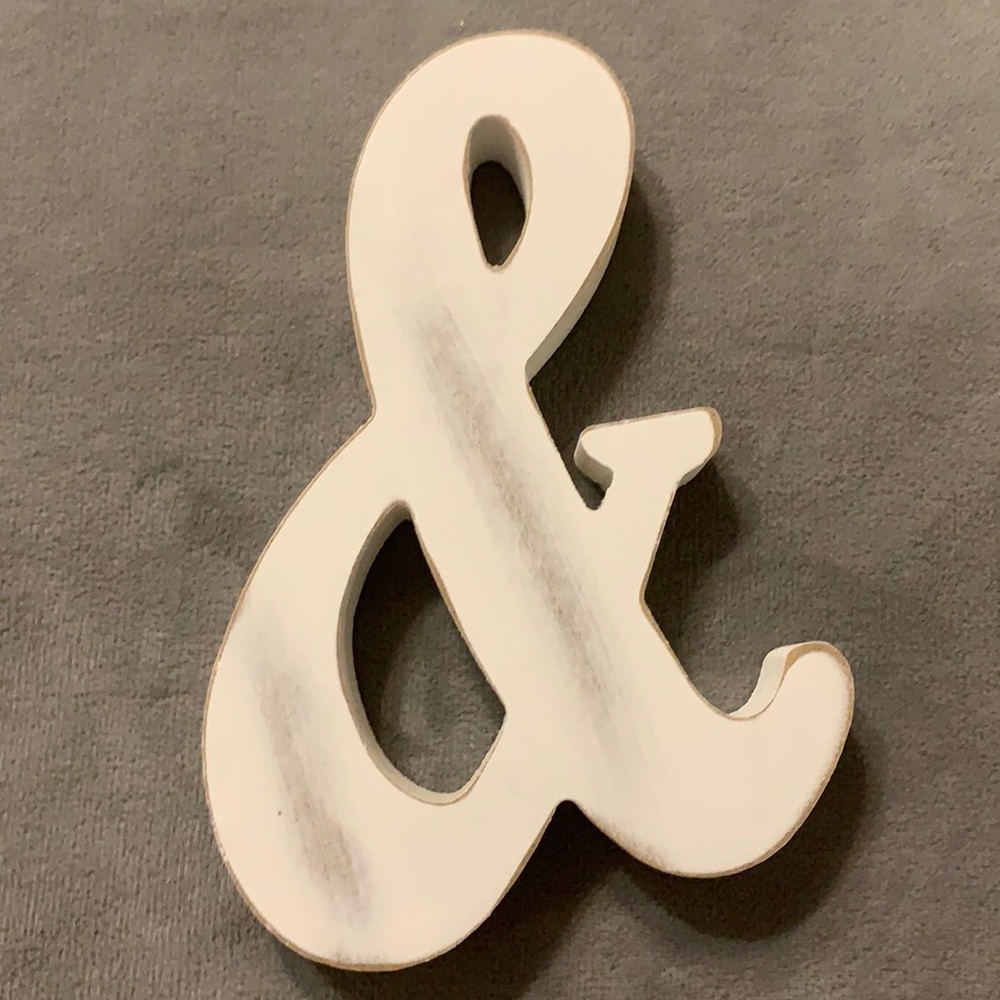 Ampersand wall decor